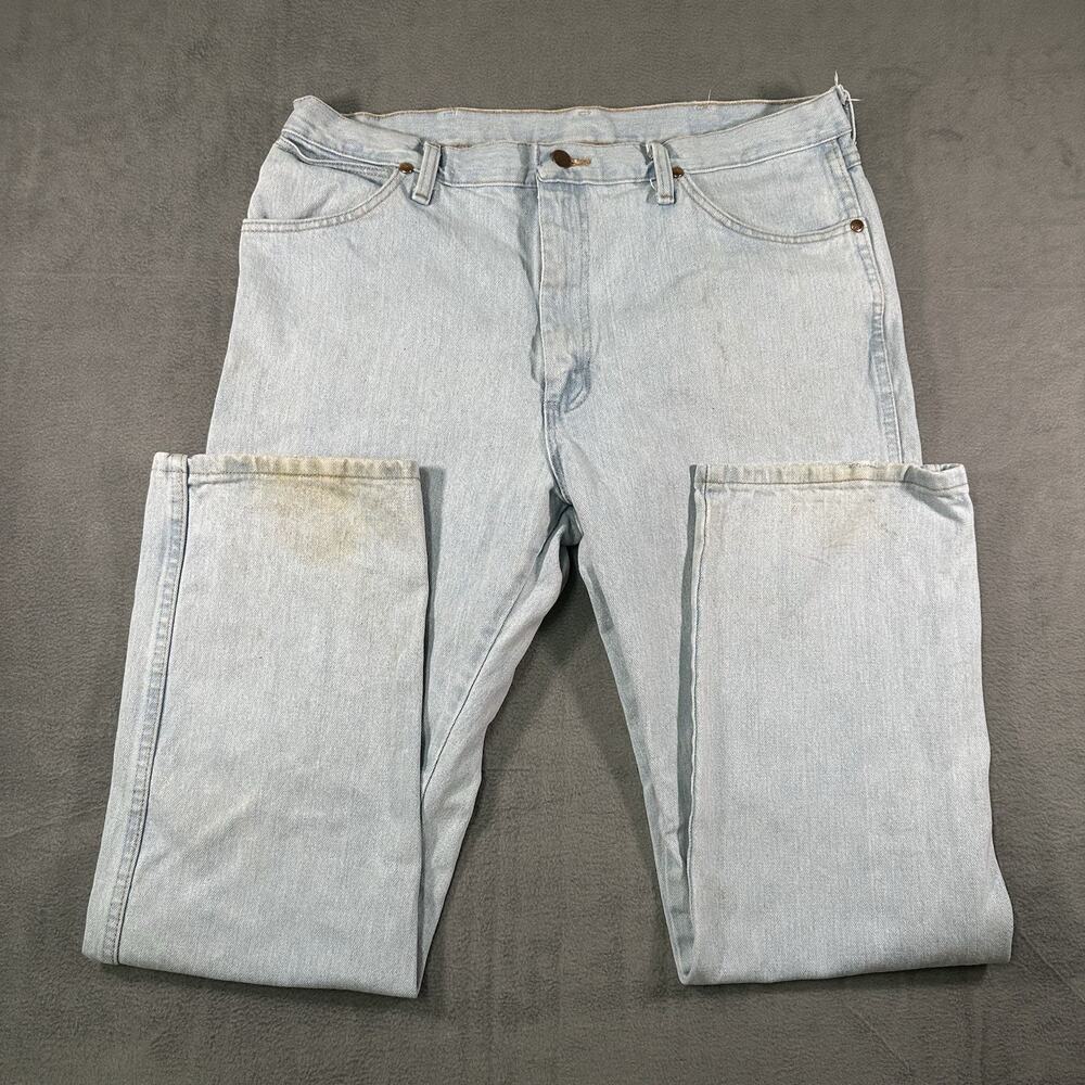 Wrangler 1013MWZGH Cowboy Cut Men Jeans 36x32 Light Wash Denim Straight DISTRESS